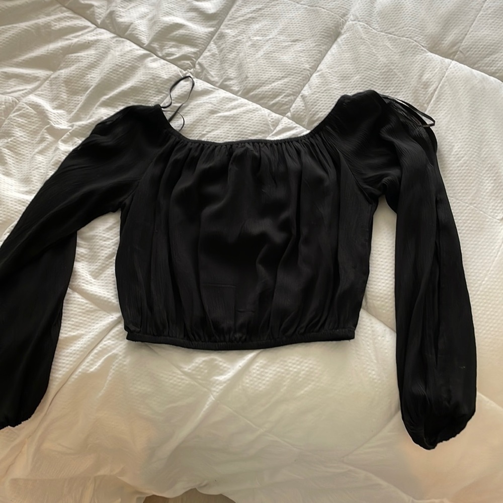 Forever 21 woven cropped blouse with tags